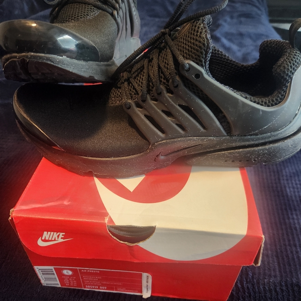 Nike Air Presto triple black size 11
